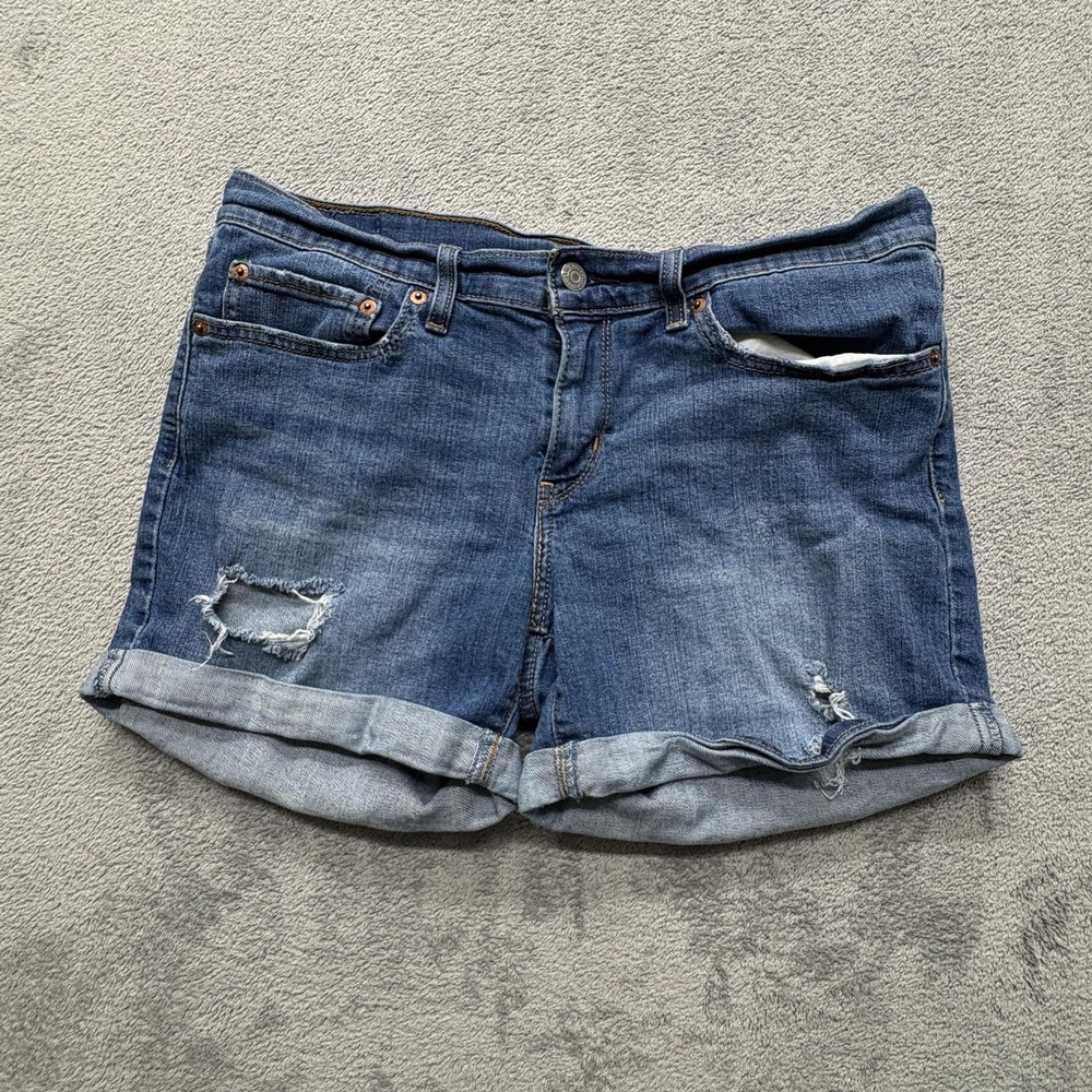 Levis Shorts Womens 30 Measured 32x4 Denim Distressed‎ Rolled Hem Casual Summer